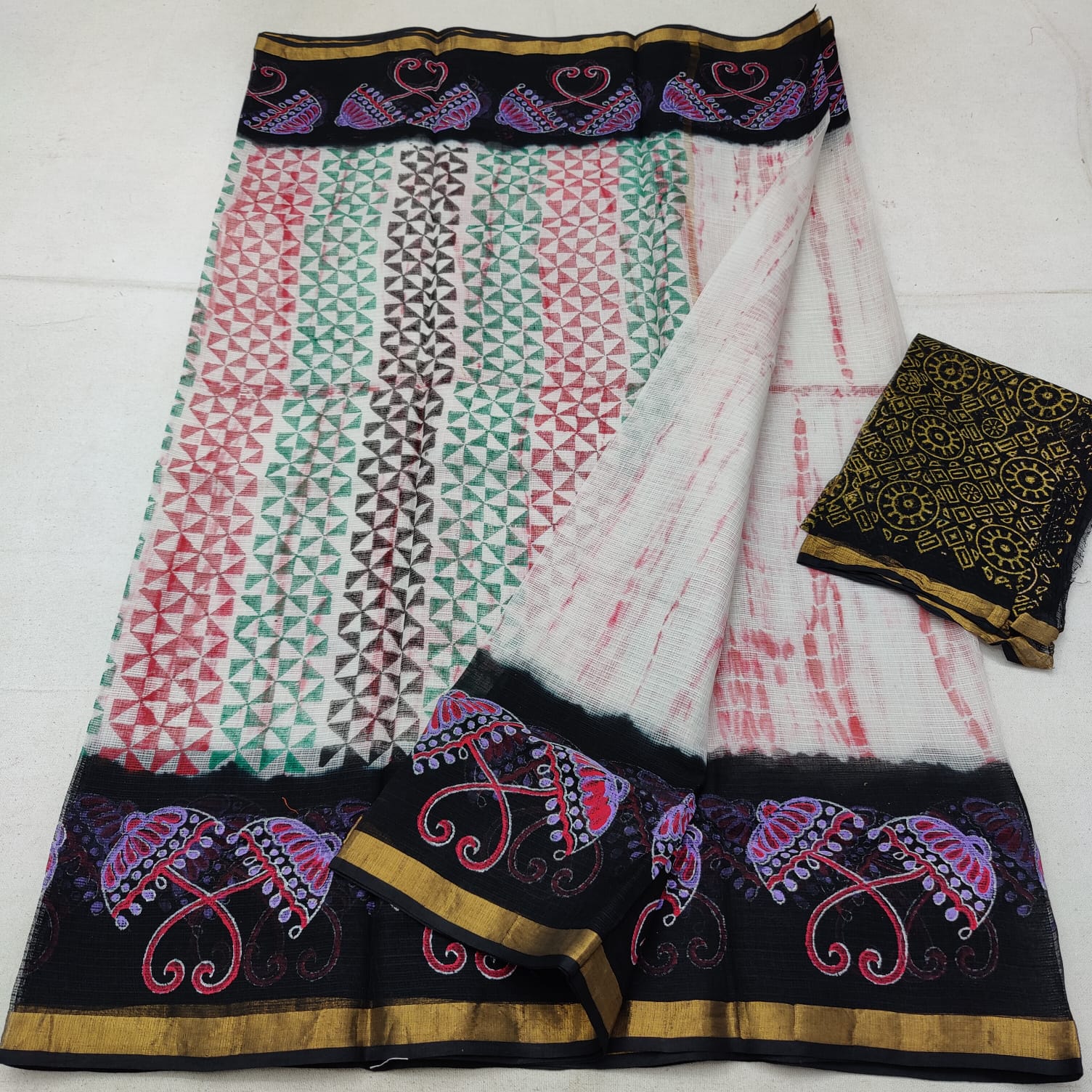 Umbrella Motif Border Dark border Contrast Body Block Printed Cotton Slub Saree: