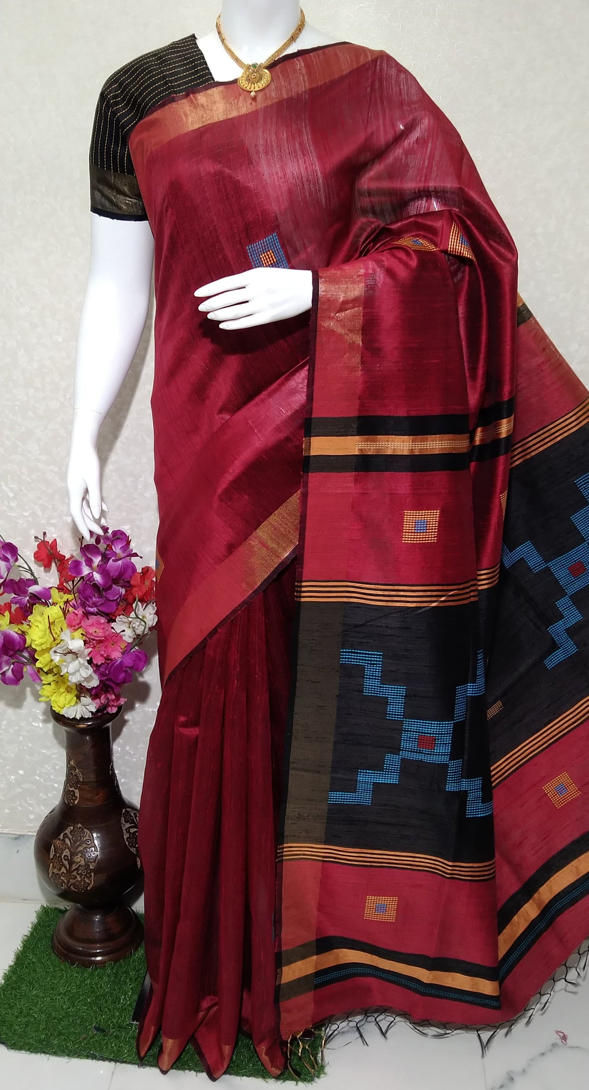 Handloom Bhagalpuri Marron colour Tussar Silk Saree with Weaved Pallu