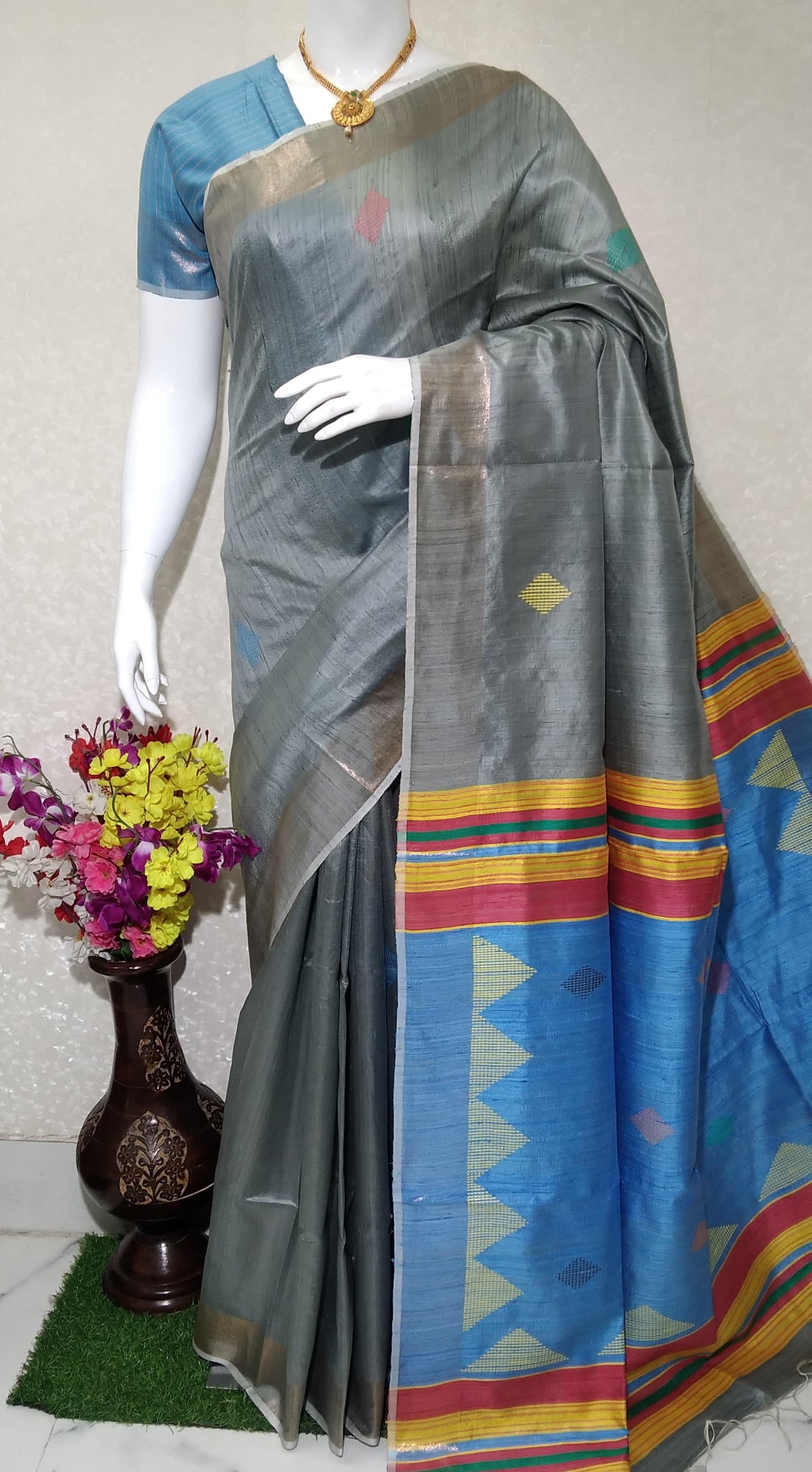 Handloom Grey colour Bhagalpuri Tussar Silk Saree with Weaved Pallu