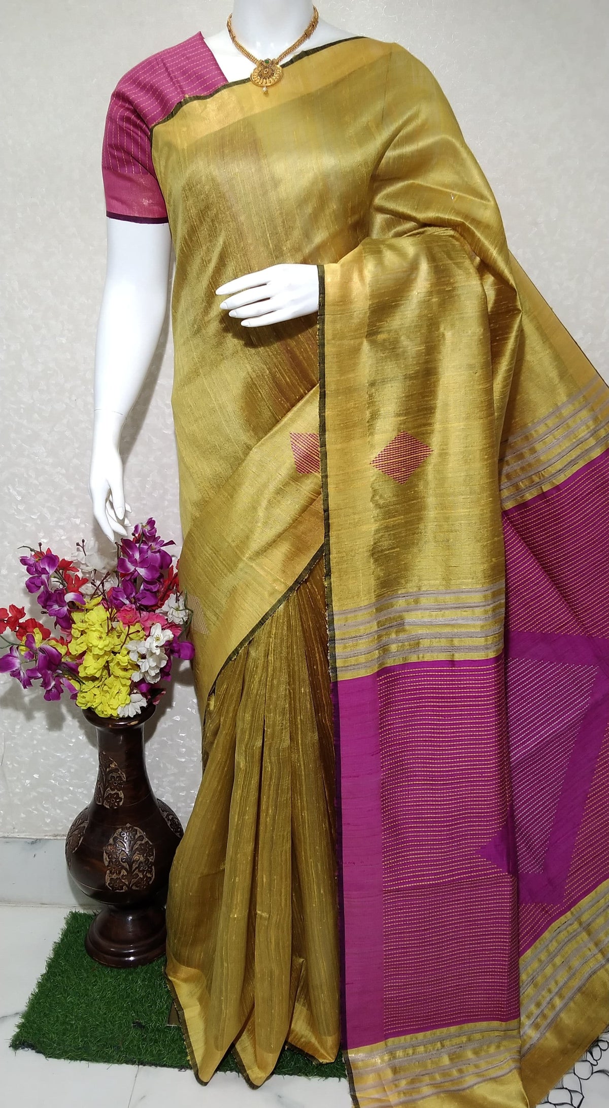 Handloom Golden Colour Bhagalpuri Tussar Silk Saree with Weaved Pallu