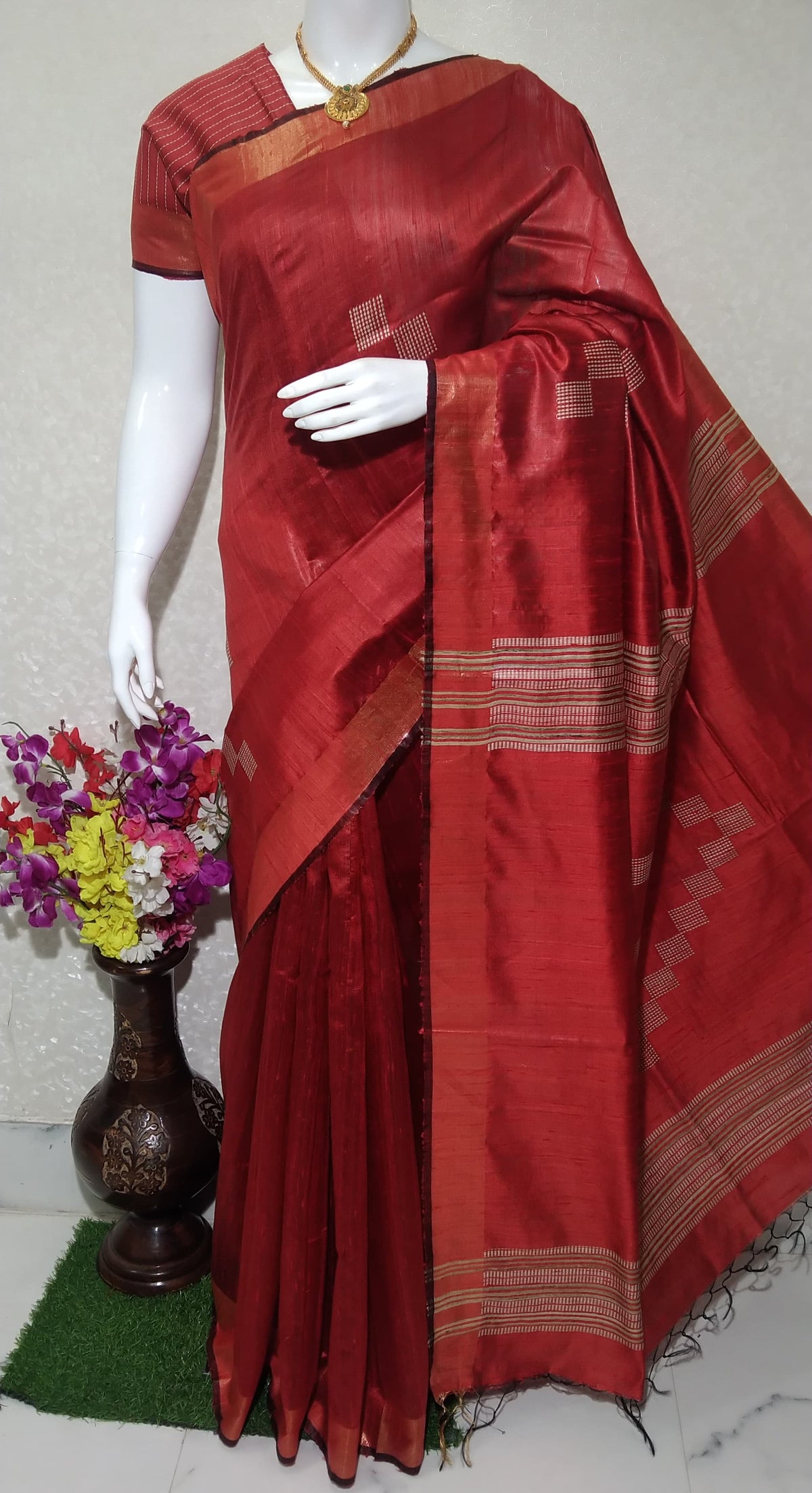 Handloom Marron Colour Bhagalpuri Tussar Silk Saree with Weaved Pallu