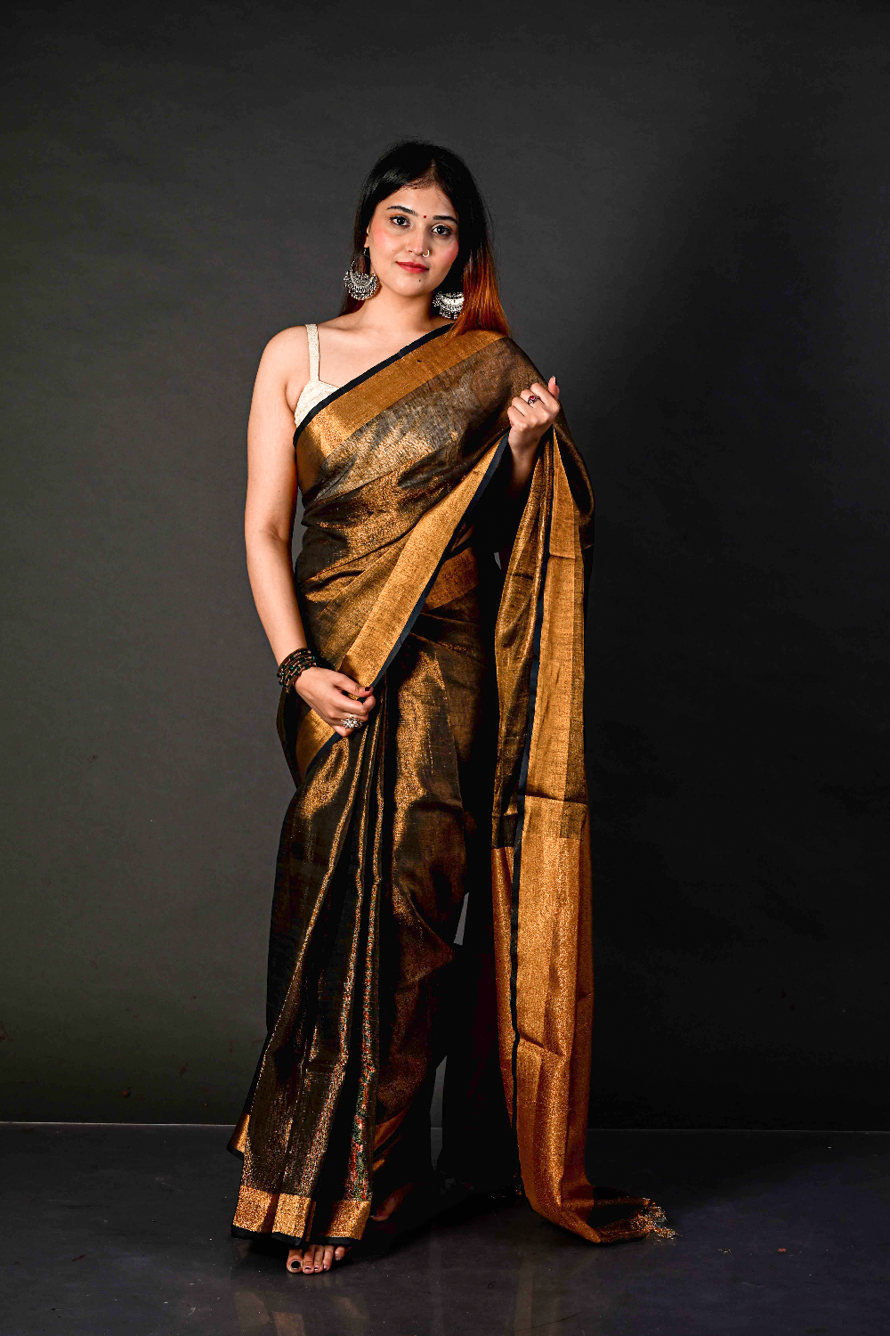 Handwoven Charcoal Black & Antique Gold Tissue Linen Saree – Bhasha Bharat