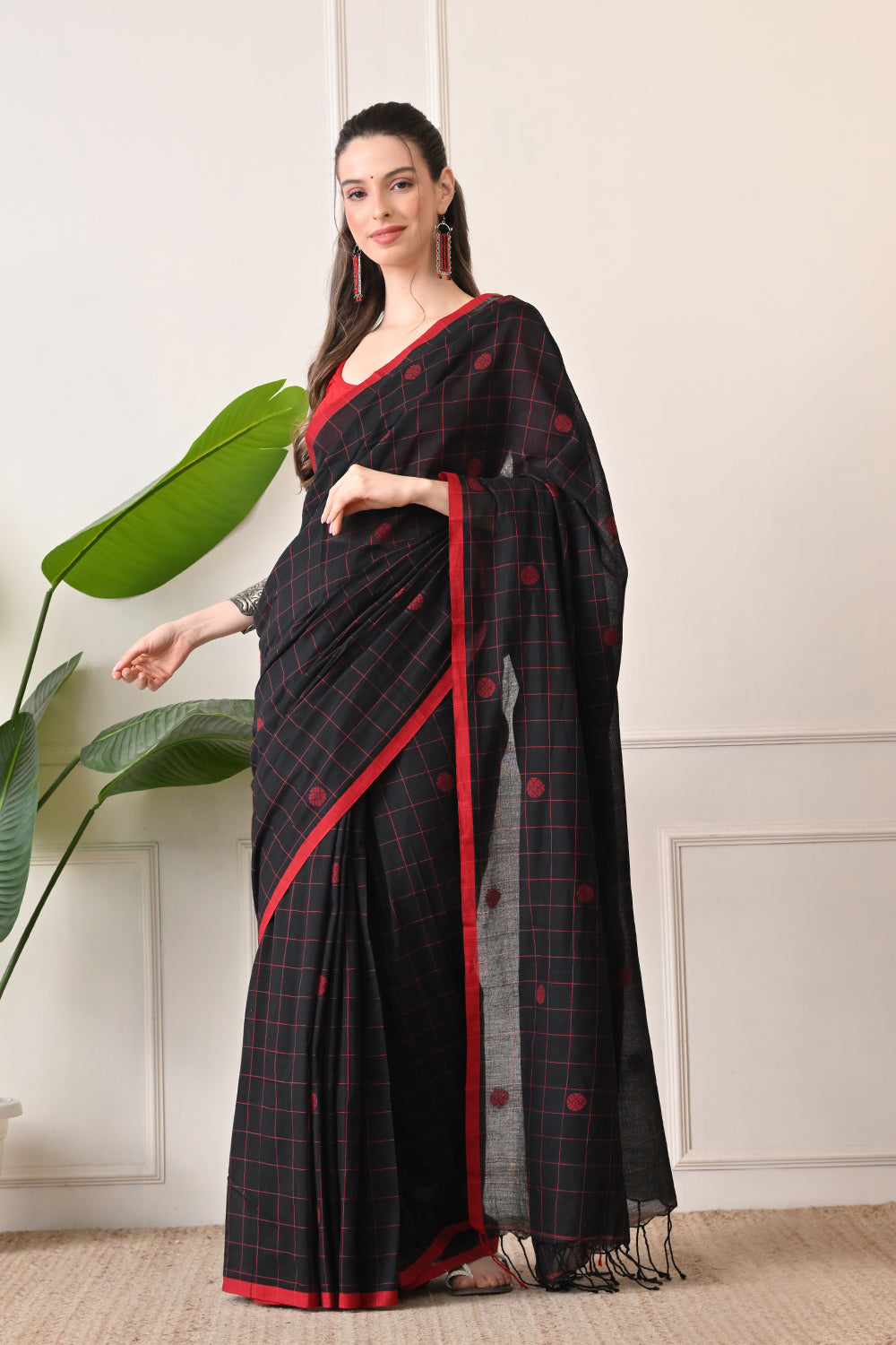 Black Beauty: Handloom Artisanal Saree made with Organic Bengal Cotton