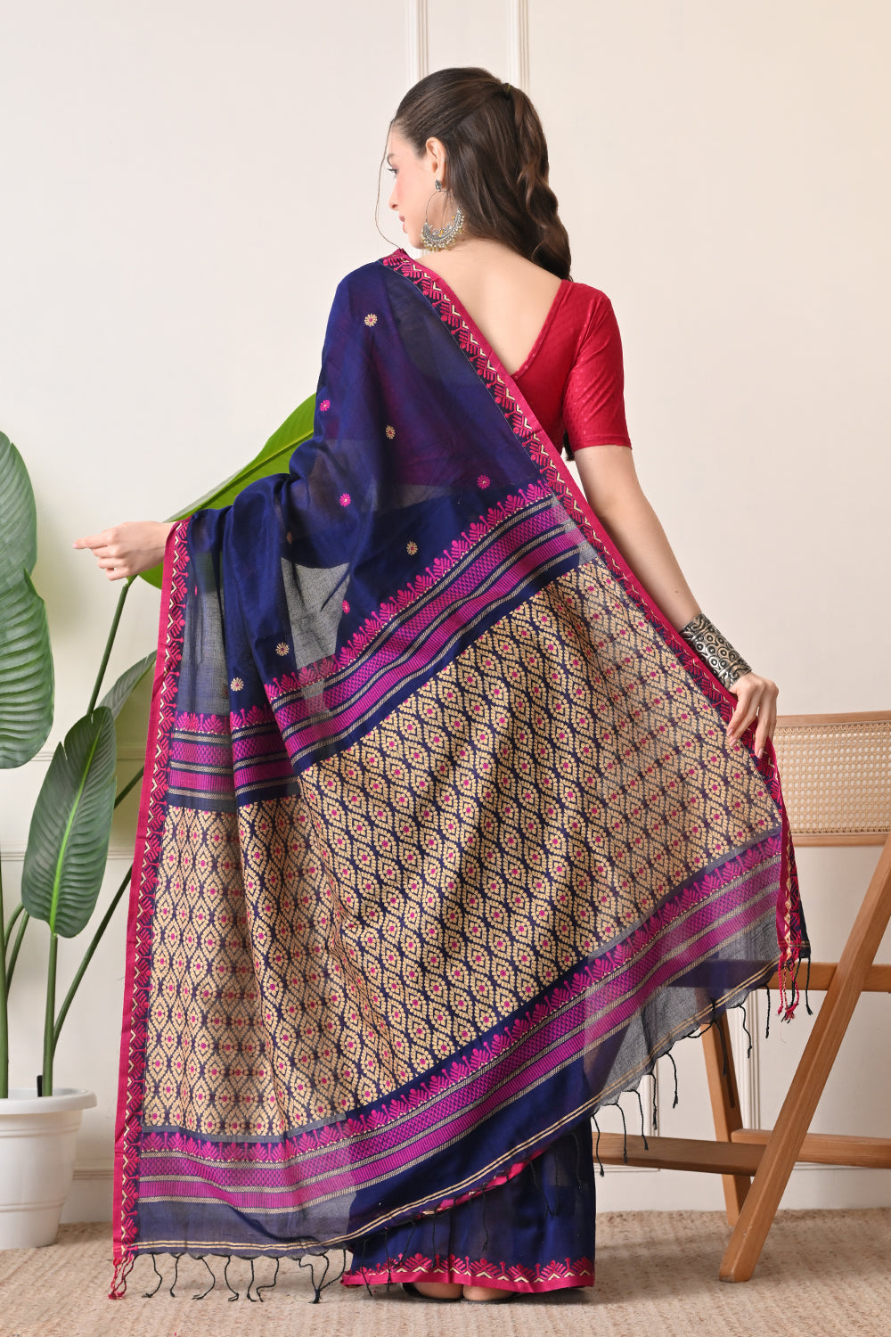 Vivacious Violent: Handloom Organic Bengal Cotton Saree