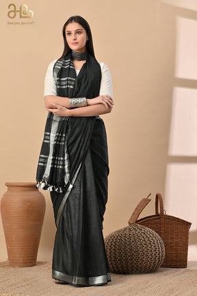 Midnight Serenity: Charcoal Black Cotton Slub Saree with Silver Glimmer