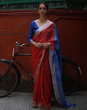 Red Contrast Pallu Linen Saree: Elegance in Red